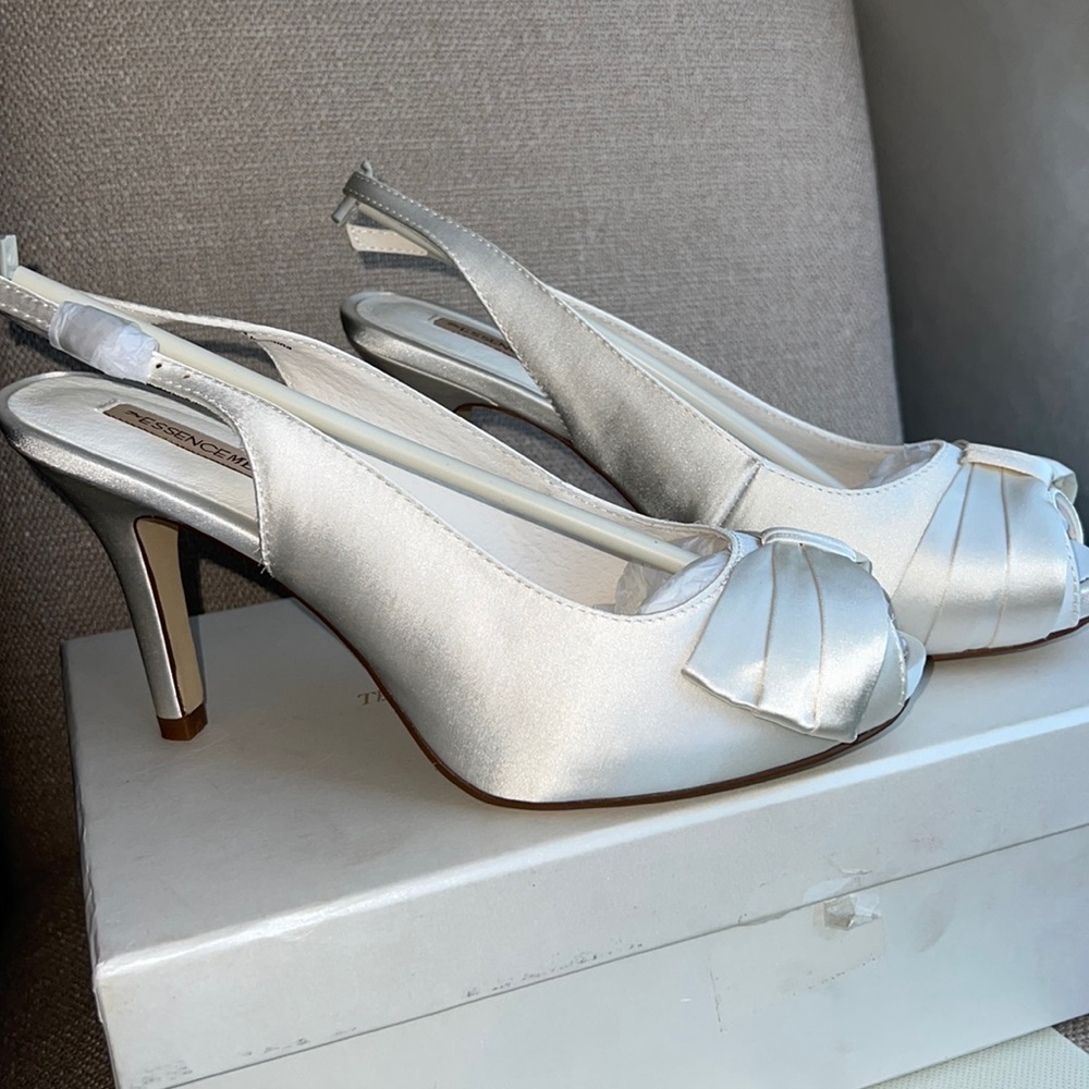 The Essence Menbur Wedding Shoes